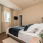 Mar Am Mit Beheiztem Pool- Jacuzzi By Interhome *