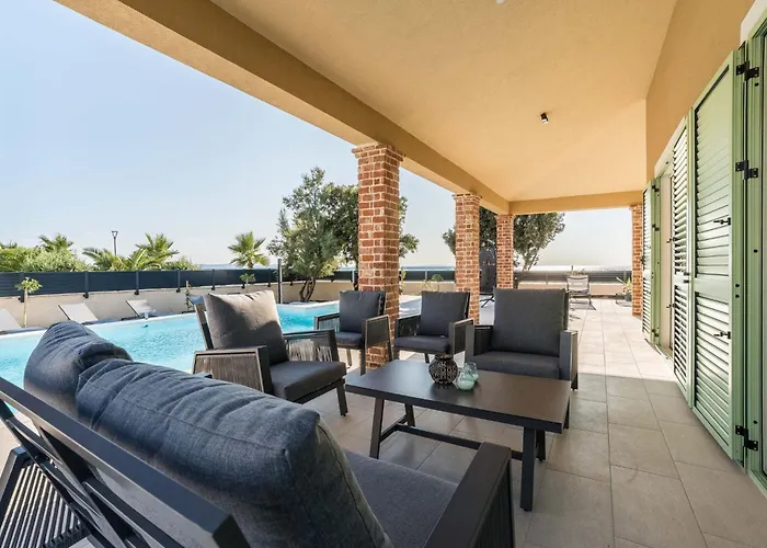 Mar Am Mit Beheiztem Pool- Jacuzzi By Interhome 펜션 *