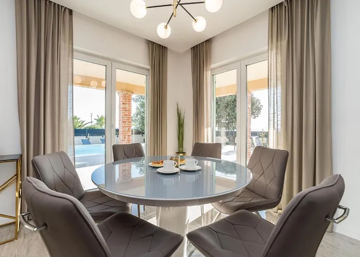 Mar Am Mit Beheiztem Pool- Jacuzzi By Interhome 펜션 *