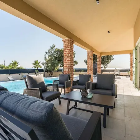 Mar Am Mit Beheiztem Pool- Jacuzzi By Interhome Feriehus *