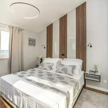 Feriehus Mar Am Mit Beheiztem Pool- Jacuzzi By Interhome Privlaka (Zadar)