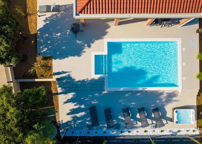 בית נופש Mar Am Mit Beheiztem Pool- Jacuzzi By Interhome *