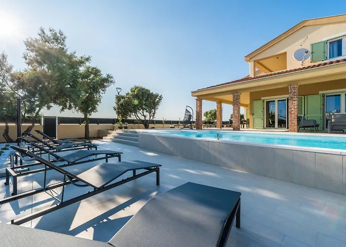 Mar Am Mit Beheiztem Pool- Jacuzzi By Interhome בית נופש *