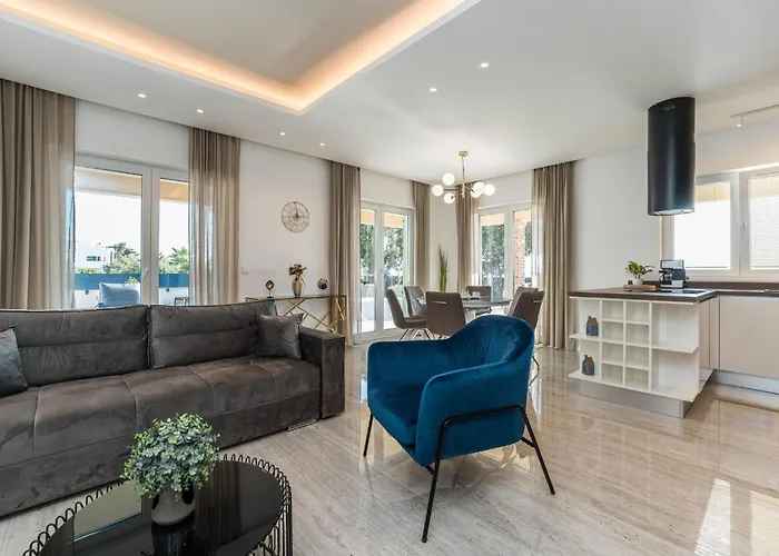 בית נופש Mar Am Mit Beheiztem Pool- Jacuzzi By Interhome פריבלאקה