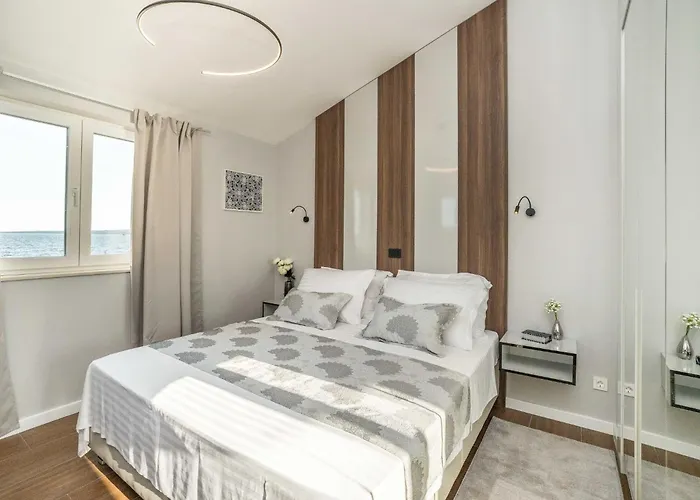 בית נופש Mar Am Mit Beheiztem Pool- Jacuzzi By Interhome פריבלאקה