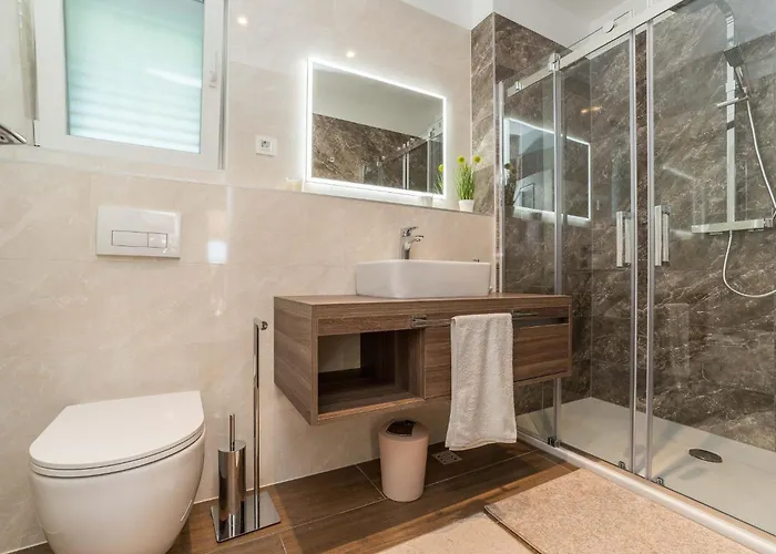 Mar Am Mit Beheiztem Pool- Jacuzzi By Interhome בית נופש פריבלאקה