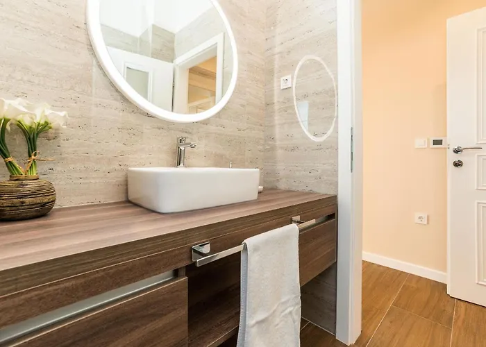 Mar Am Mit Beheiztem Pool- Jacuzzi By Interhome בית נופש