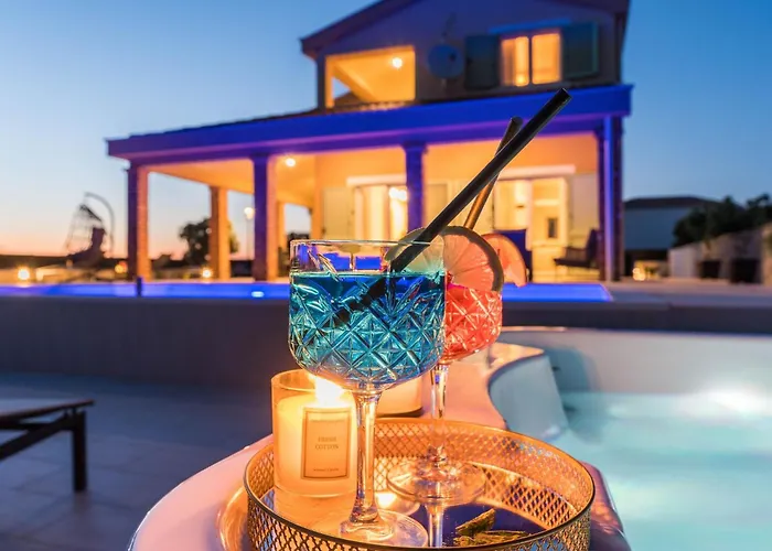 Mar Am Mit Beheiztem Pool- Jacuzzi By Interhome בית נופש *